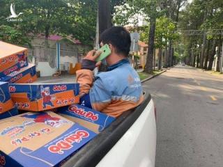 Vờ vịt thương hại shipper để kích động Vờ vịt thương hại shipper để kích động