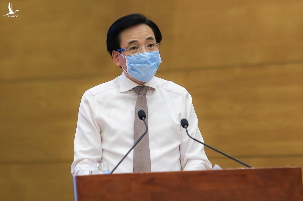 Thứ trưởng Bộ Y tế: Quá tải trong điều trị F0 tại TP.HCM Thứ trưởng Bộ Y tế: Quá tải trong điều trị F0 tại TP.HCM