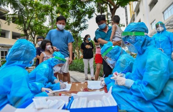 Người tiêm đủ vaccine không phải cách ly khi về từ vùng dịch Người tiêm đủ vaccine không phải cách ly khi về từ vùng dịch