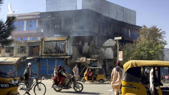 Thành phố chiến lược của Afghanistan rơi vào tay Taliban Thành phố chiến lược của Afghanistan rơi vào tay Taliban