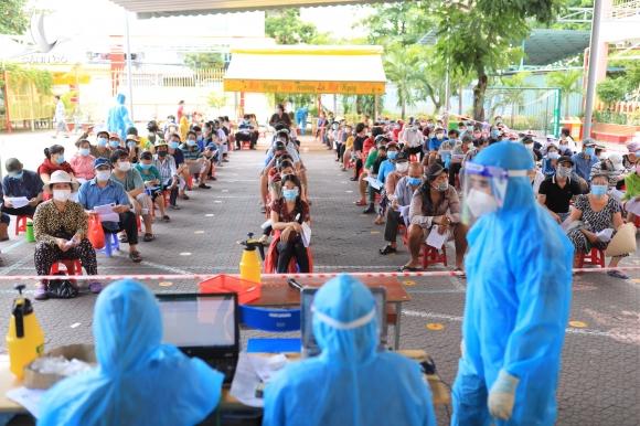 Thêm 93.000 người tại TP.HCM được tiêm vaccine Covid-19