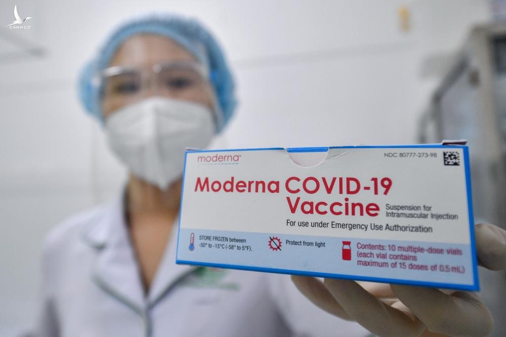 TP.HCM phản hồi Bộ Y tế về việc mua 5 triệu liều vaccine Moderna TP.HCM phản hồi Bộ Y tế về việc mua 5 triệu liều vaccine Moderna