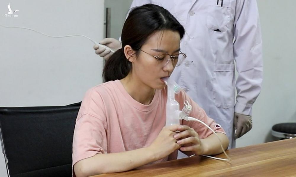 Vaccine dạng hít của Trung Quốc có hiệu quả như vaccine tiêm Vaccine dạng hít của Trung Quốc có hiệu quả như vaccine tiêm