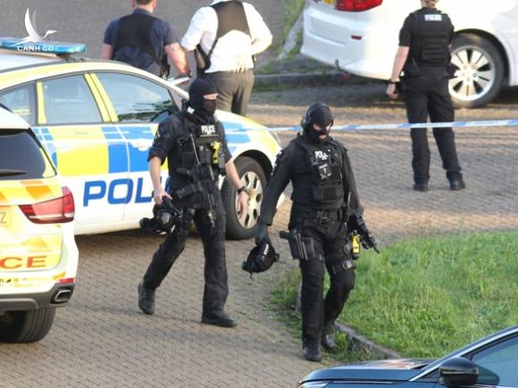 Xả súng ở Anh khiến nhiều người chết Xả súng ở Anh khiến nhiều người chết