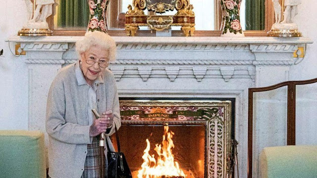 Nữ hoàng Anh Elizabeth II băng hà