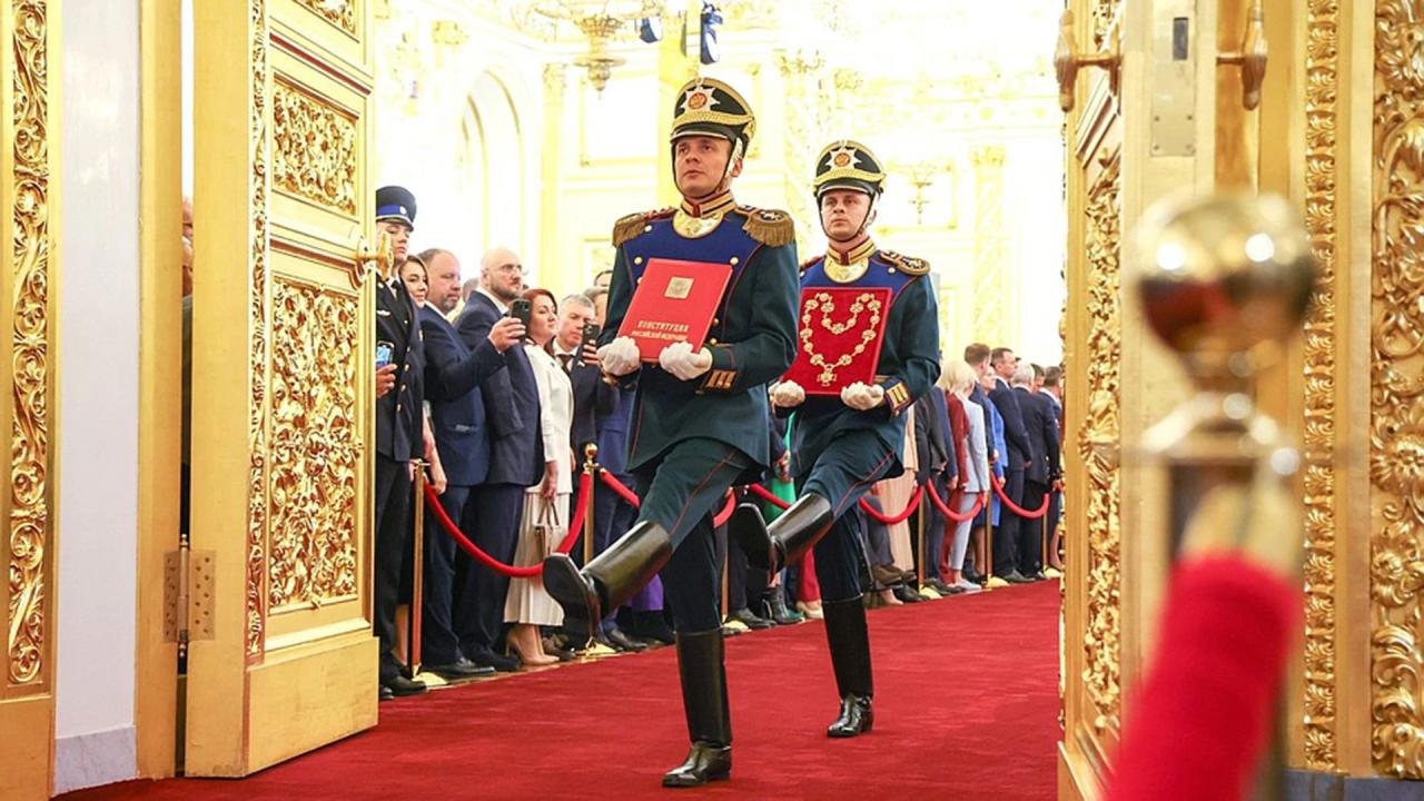 Ông Putin tuyên thệ nhậm chức Tổng thống Nga nhiệm kỳ 6 năm tới Ông Putin tuyên thệ nhậm chức Tổng thống Nga nhiệm kỳ 6 năm tới